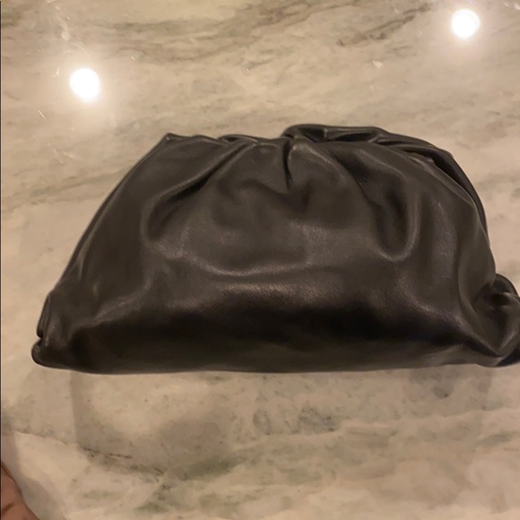 BOTTEGA VENETA Dustbag medium intrecciato leather clutch  Bottega Veneta The Pouch Bag Clutch Black